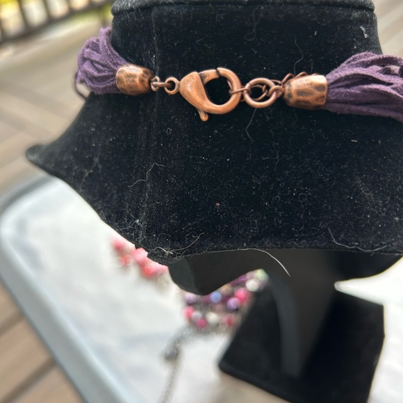 NWOT Beautiful Cold water Creek Purple Leather copper bead Necklace 9” … - Picture 4 of 4